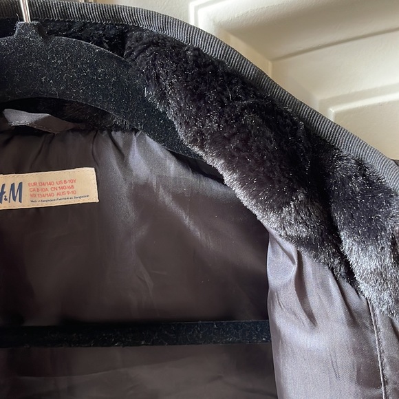 H&M Youth Zippered Vest size 8-10years black with faint dots - Picture 4 of 8